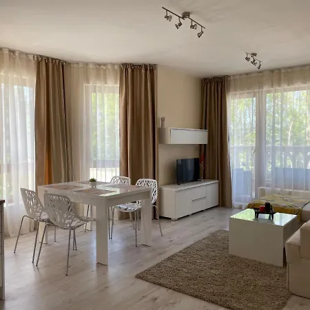 Deluxe South Bay Апартамент Варна