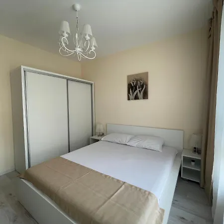 Deluxe South Bay Апартамент