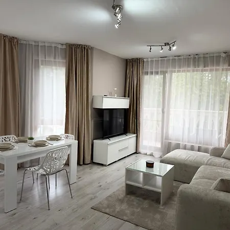 Deluxe South Bay Апартаменты *